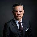 陈明远，洛提写真创始人，资深人体艺术摄影师，正装照片，专业严谨气质